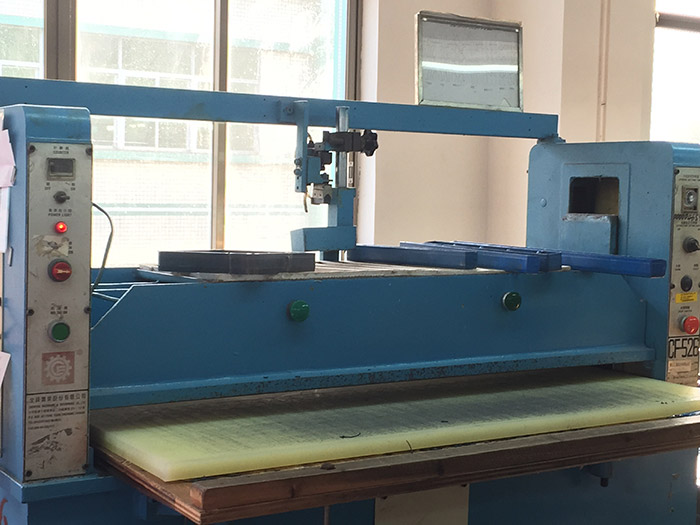 啤机（无人）——恩典皮具生产设备